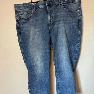 Torrid Crop Bombshell Skinny Jeans